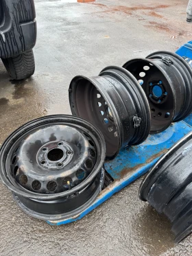 Renault Megane - 30 € / 58.67 лв. - 82507992 2