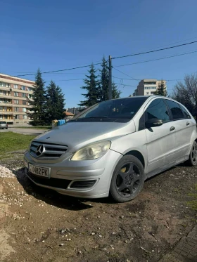 Mercedes-Benz B 180 - 1800 € / 3520.49 лв. - 32036142 2