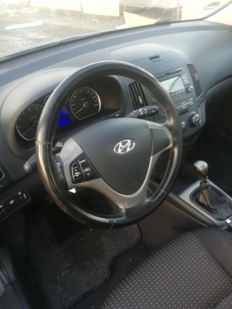 Hyundai I30 1.6i/126к.с/Швейцария , снимка 9 - Автомобили и джипове - 47052243