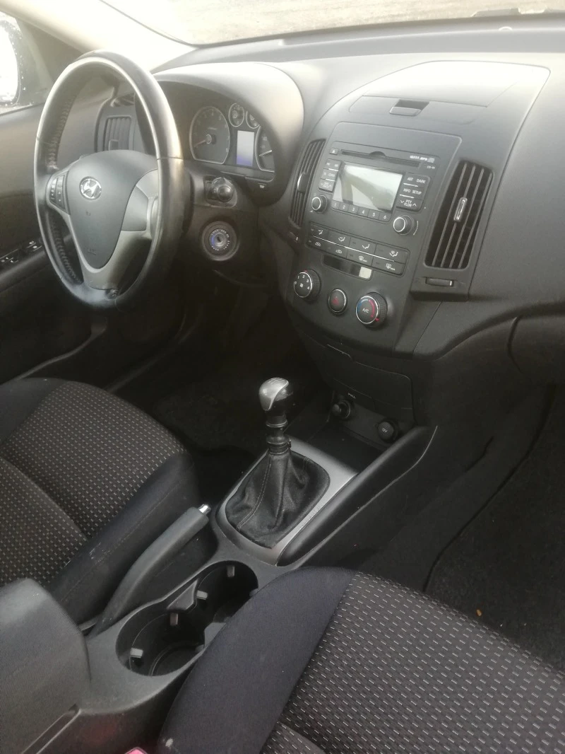 Hyundai I30 1.6i/126к.с/Швейцария , снимка 12 - Автомобили и джипове - 47052243