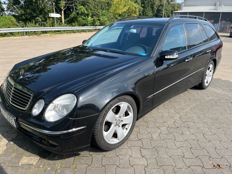 Mercedes-Benz E 220, снимка 2 - Автомобили и джипове - 47843295