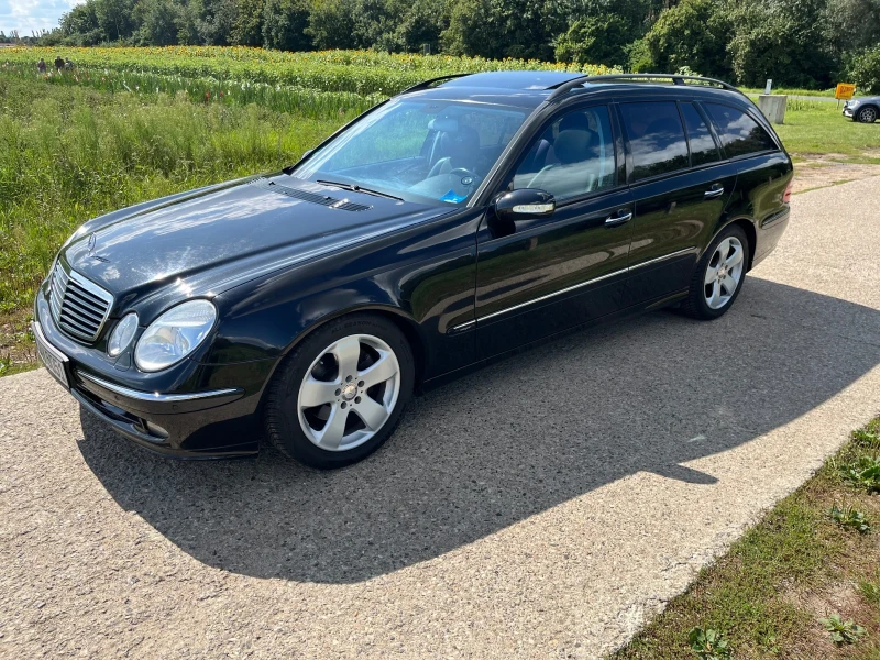 Mercedes-Benz E 220, снимка 5 - Автомобили и джипове - 47843295