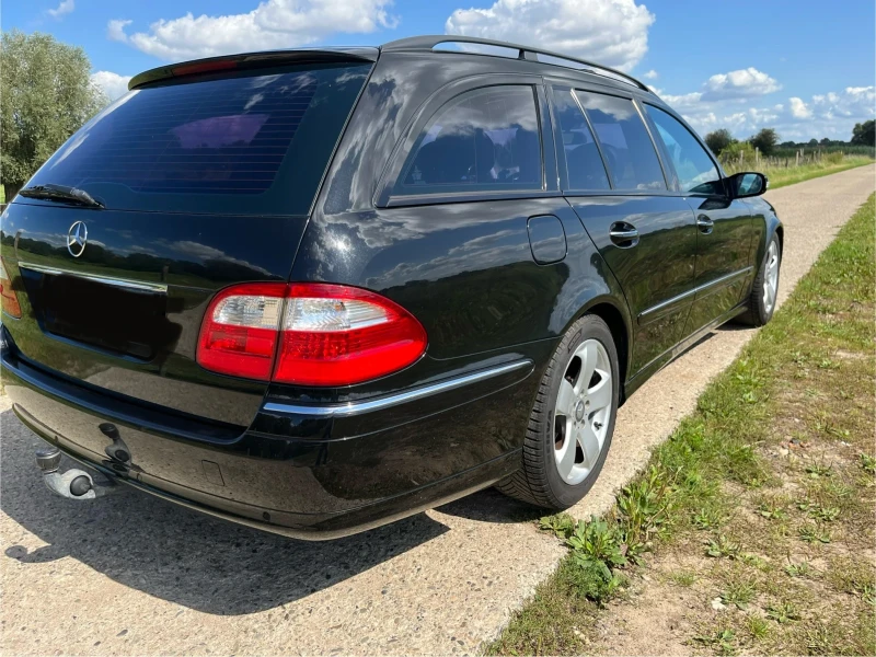 Mercedes-Benz E 220, снимка 16 - Автомобили и джипове - 47843295