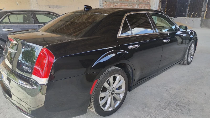 Chrysler 300c, снимка 16 - Автомобили и джипове - 47463795