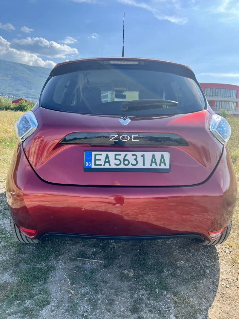 Renault Zoe, снимка 12 - Автомобили и джипове - 48303082