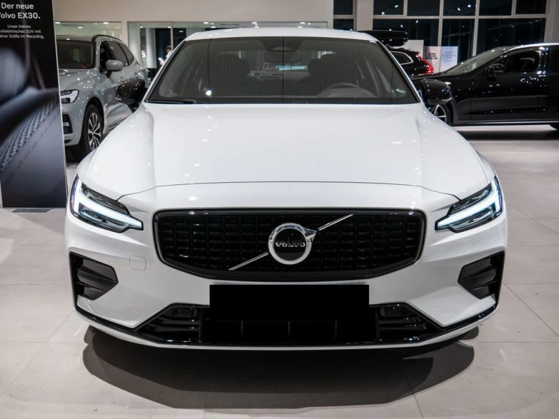 Volvo S60 B4 = Plus Dark= Гаранция, снимка 1 - Автомобили и джипове - 49125455