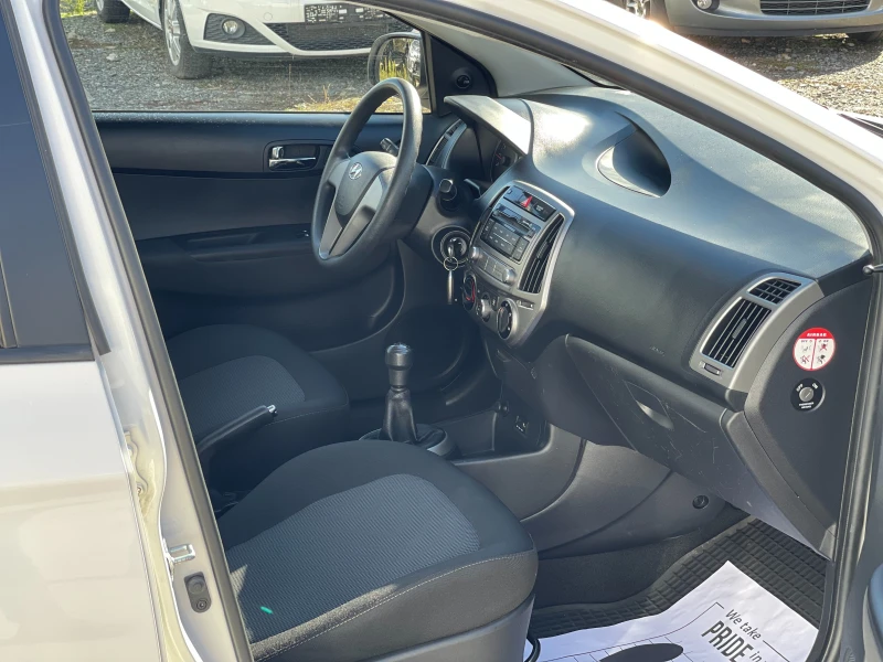 Hyundai I20 1.25i, снимка 11 - Автомобили и джипове - 52358884