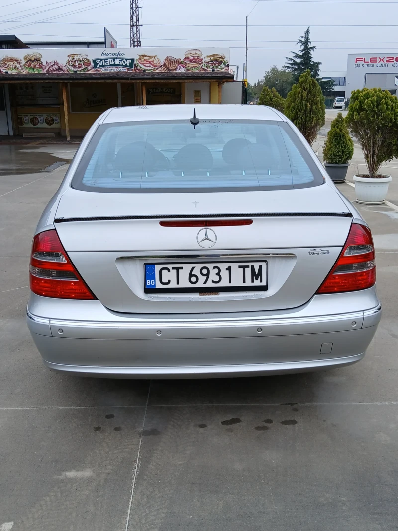 Mercedes-Benz E 320 E 320 , снимка 8 - Автомобили и джипове - 52426458