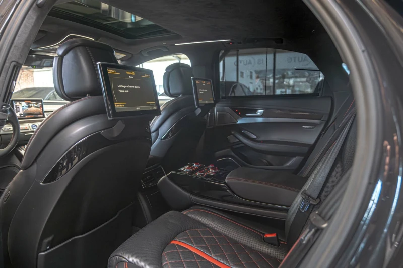 Audi S8 PLUS/Exclusive/RSE/B&O/Distr./Камера 360/Kерамика, снимка 8 - Автомобили и джипове - 53528627