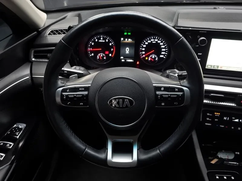 Kia K5 2.0, снимка 13 - Автомобили и джипове - 54263605