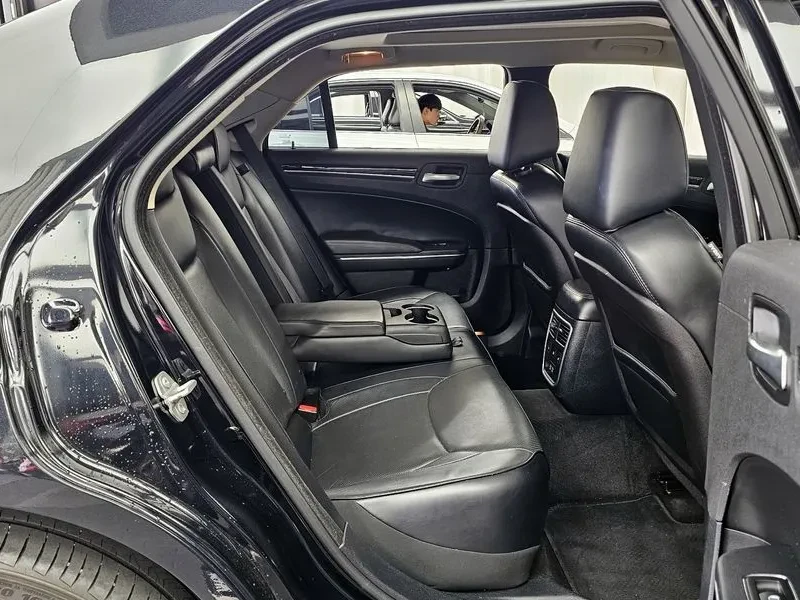 Chrysler 300c 3.6, снимка 12 - Автомобили и джипове - 54326080