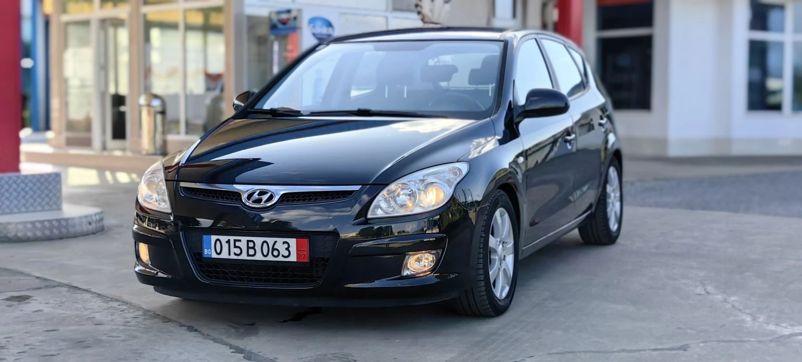 Hyundai I30 1.6CRDI 116 К. С ПЕРФЕКТНА - изображение 3