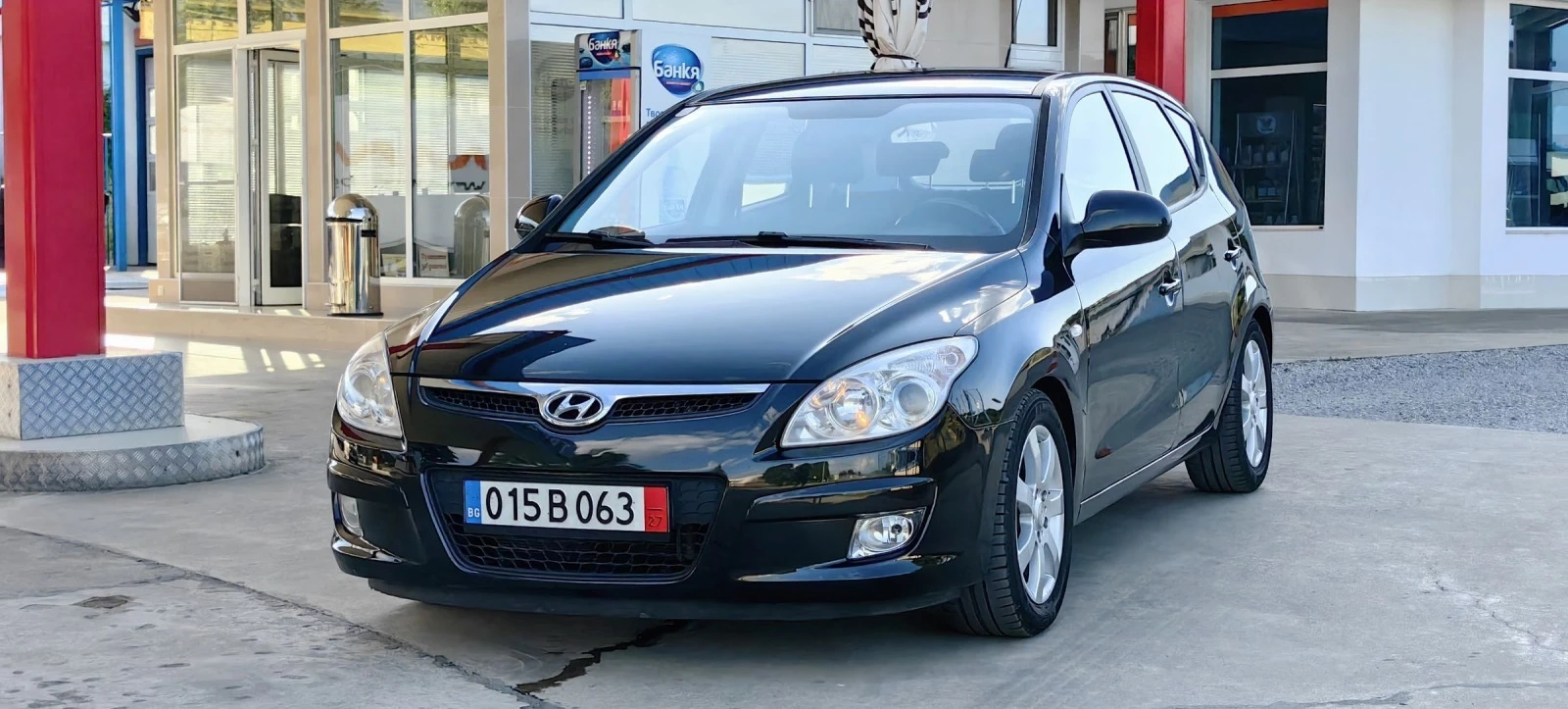 Hyundai I30 1.6CRDI 116 К. С ПЕРФЕКТНА - изображение 4