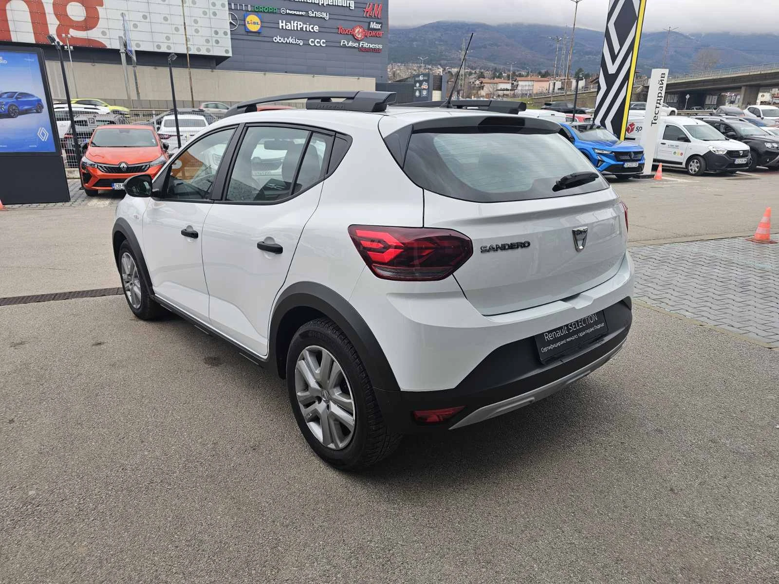 Dacia Sandero 1.0 TCe 90 Stop&Start LPG - изображение 4