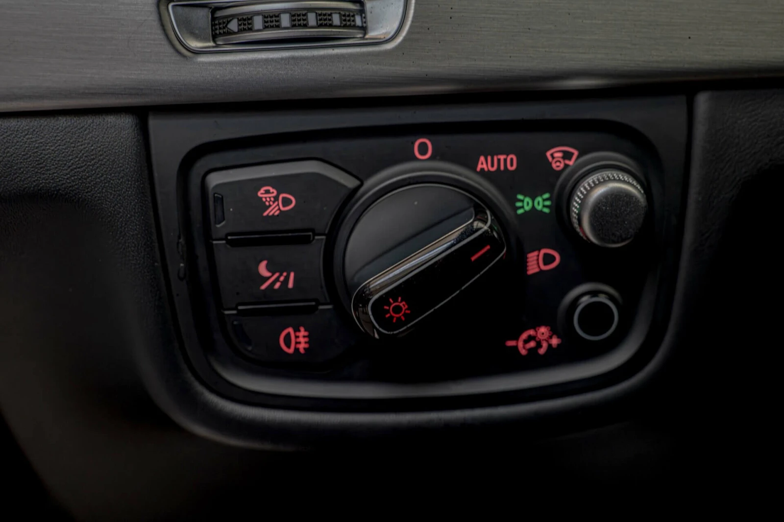 Audi S8 PLUS/Exclusive/RSE/B&O/Distr./������ 360/K������� | Mobile.bg � ����������� 14