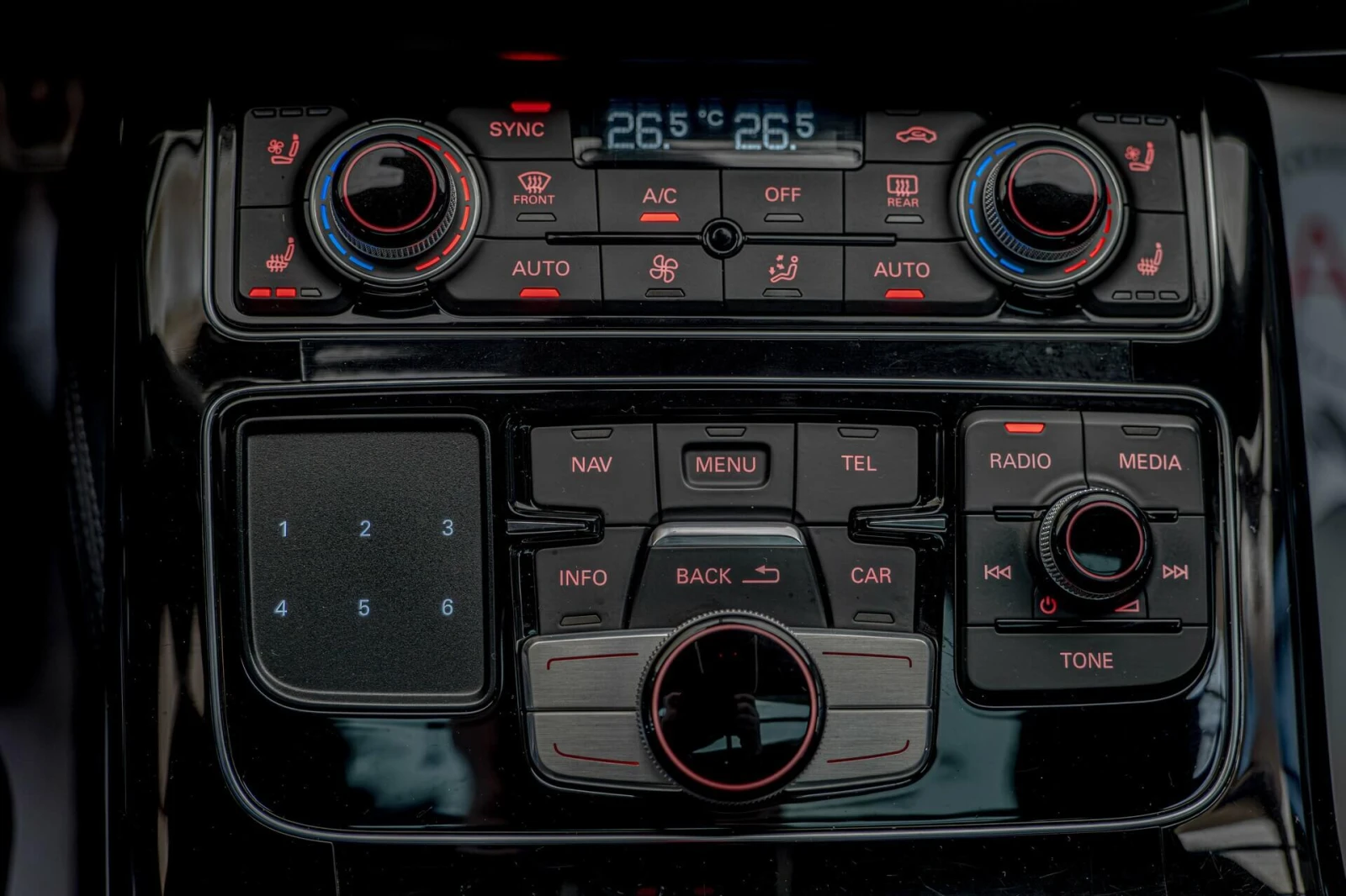 Audi S8 PLUS/Exclusive/RSE/B&O/Distr./������ 360/K������� | Mobile.bg � ����������� 11