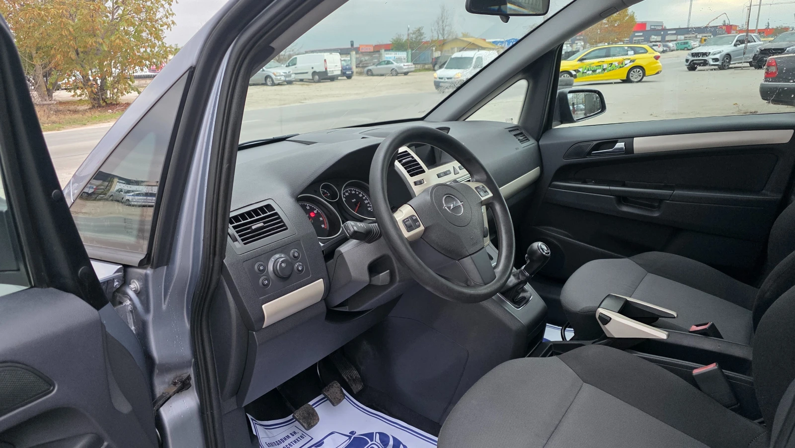 Opel Zafira KATO НОВА 2.2I/150HP/7M, снимка 7 - Автомобили и джипове - 53966013