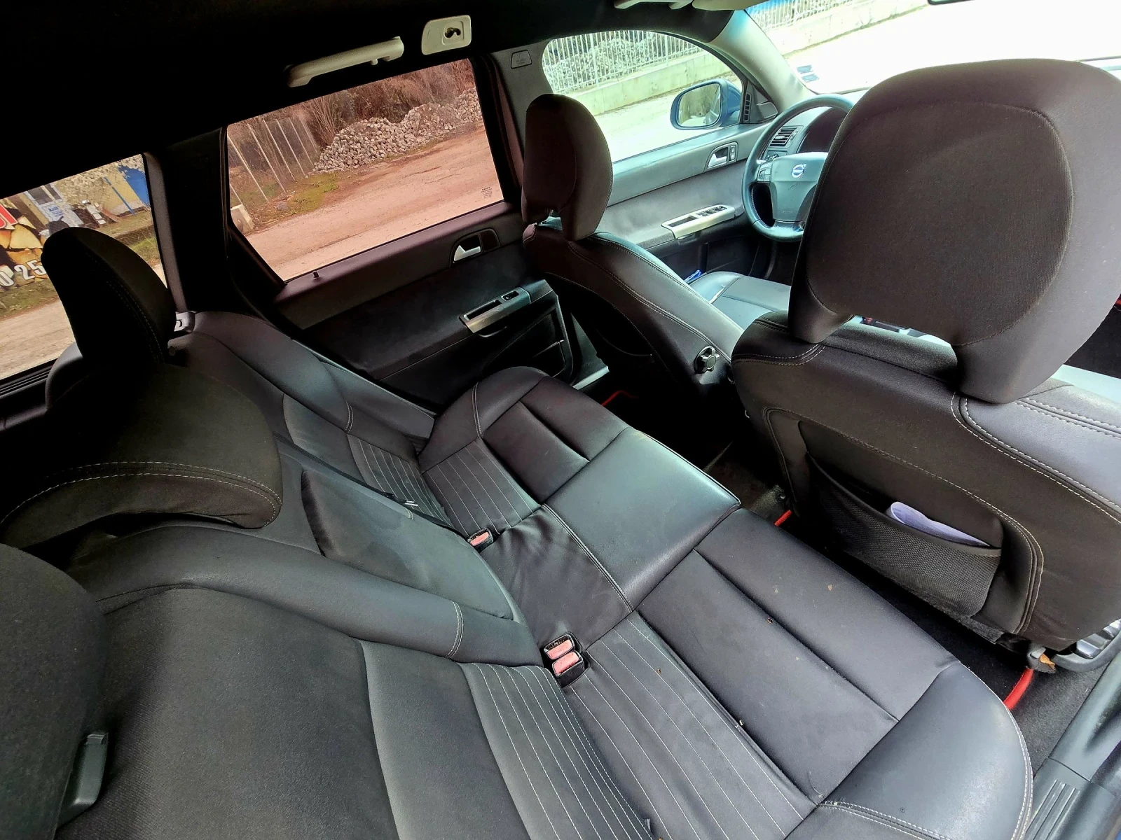 Volvo V50 2.0D, снимка 11 - Автомобили и джипове - 54060757