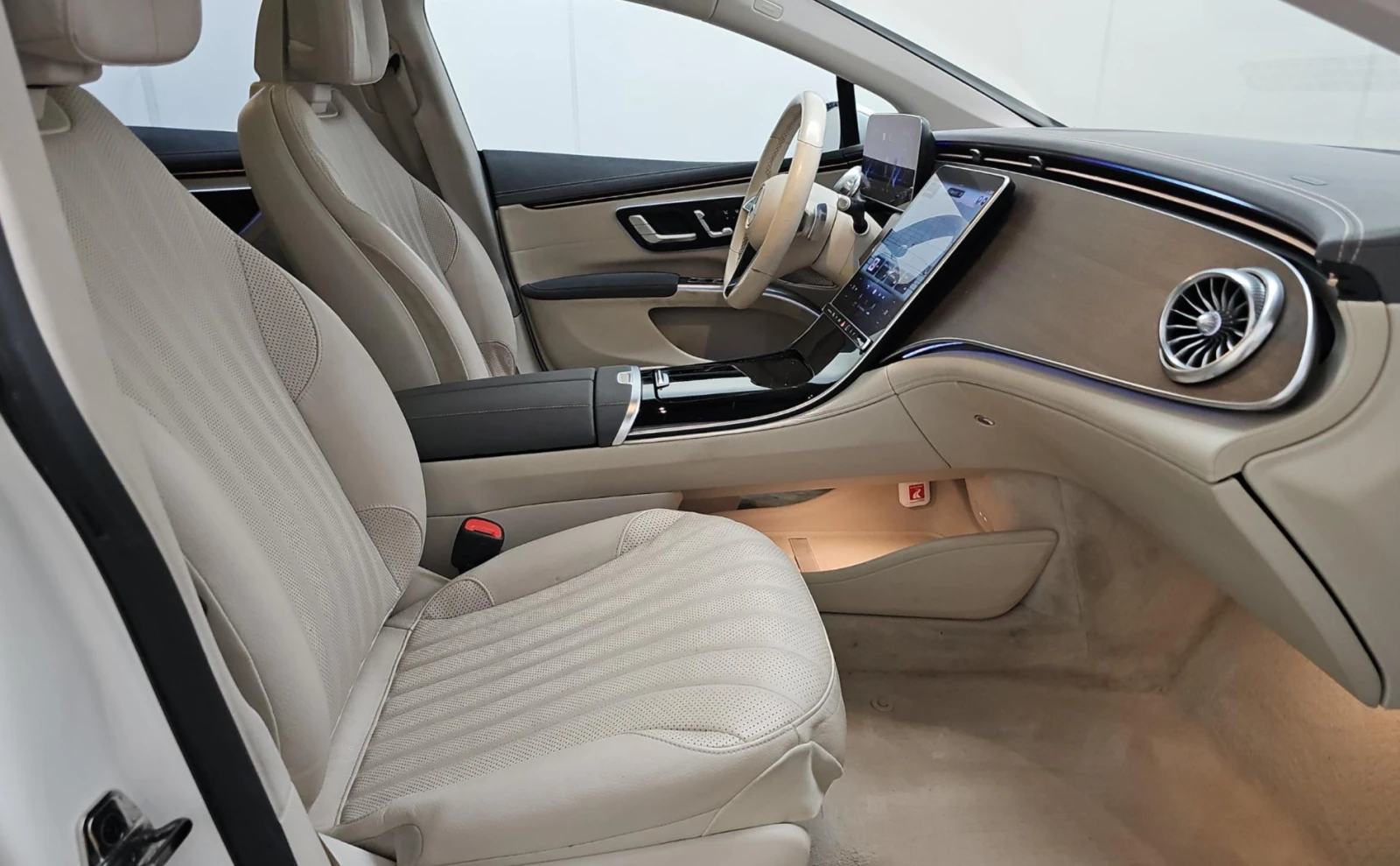 Mercedes-Benz EQS 450+ , снимка 9 - Автомобили и джипове - 54071051