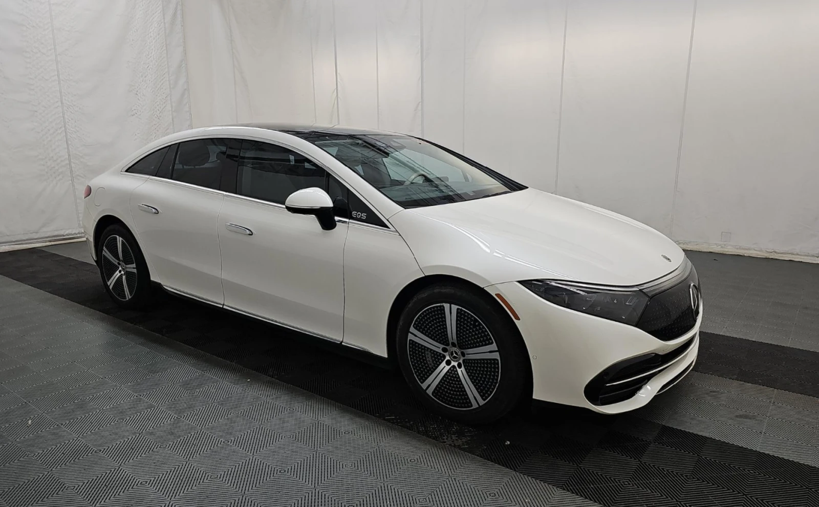 Mercedes-Benz EQS 450+ , снимка 4 - Автомобили и джипове - 54071051