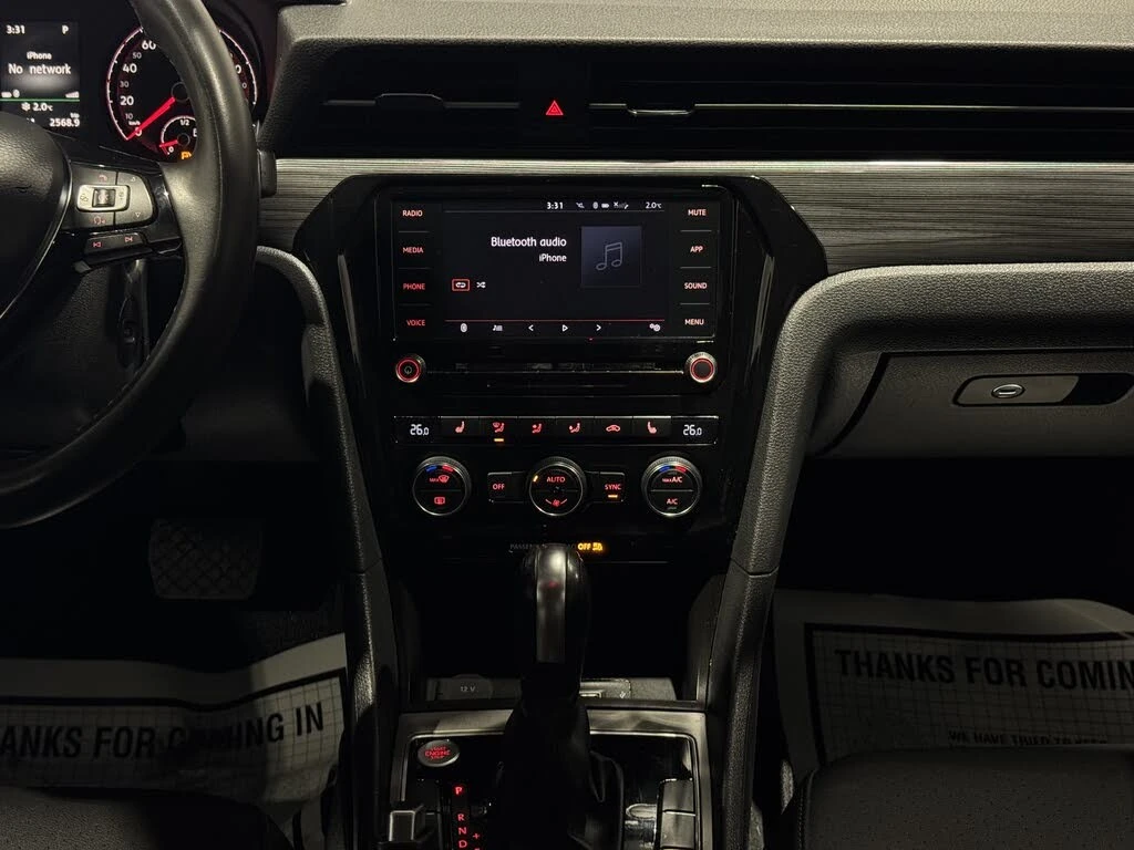 VW Passat 2.0T* Highline* FWD* АвтоКредит* (ЦЕНА ДО БГ), снимка 10 - Автомобили и джипове - 54137836