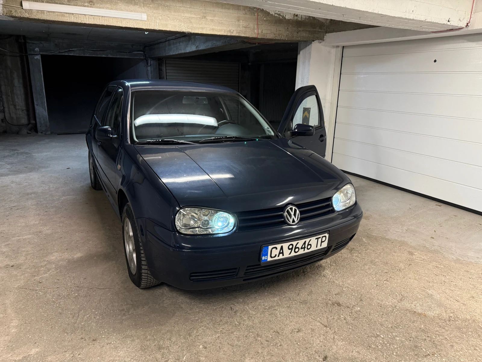 VW Golf Голф 4, снимка 11 - Автомобили и джипове - 54372301