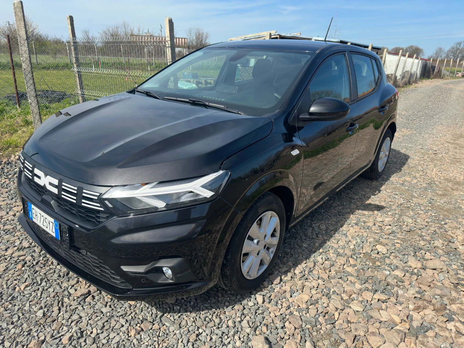 Dacia Sandero 1.0 , снимка 4 - Автомобили и джипове - 54852786