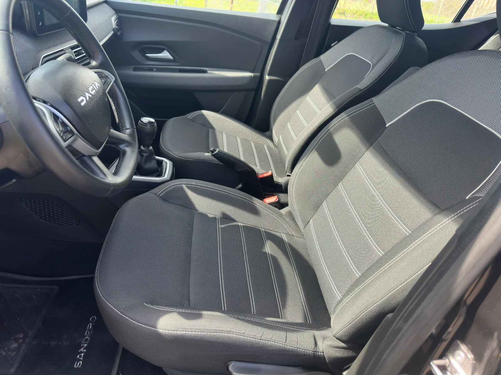 Dacia Sandero 1.0 , снимка 11 - Автомобили и джипове - 54852786