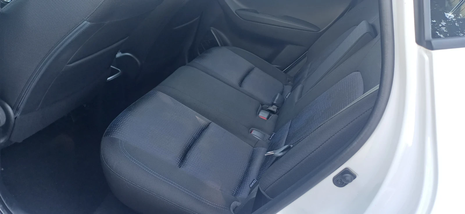 Hyundai Ix20, снимка 11 - Автомобили и джипове - 55063104