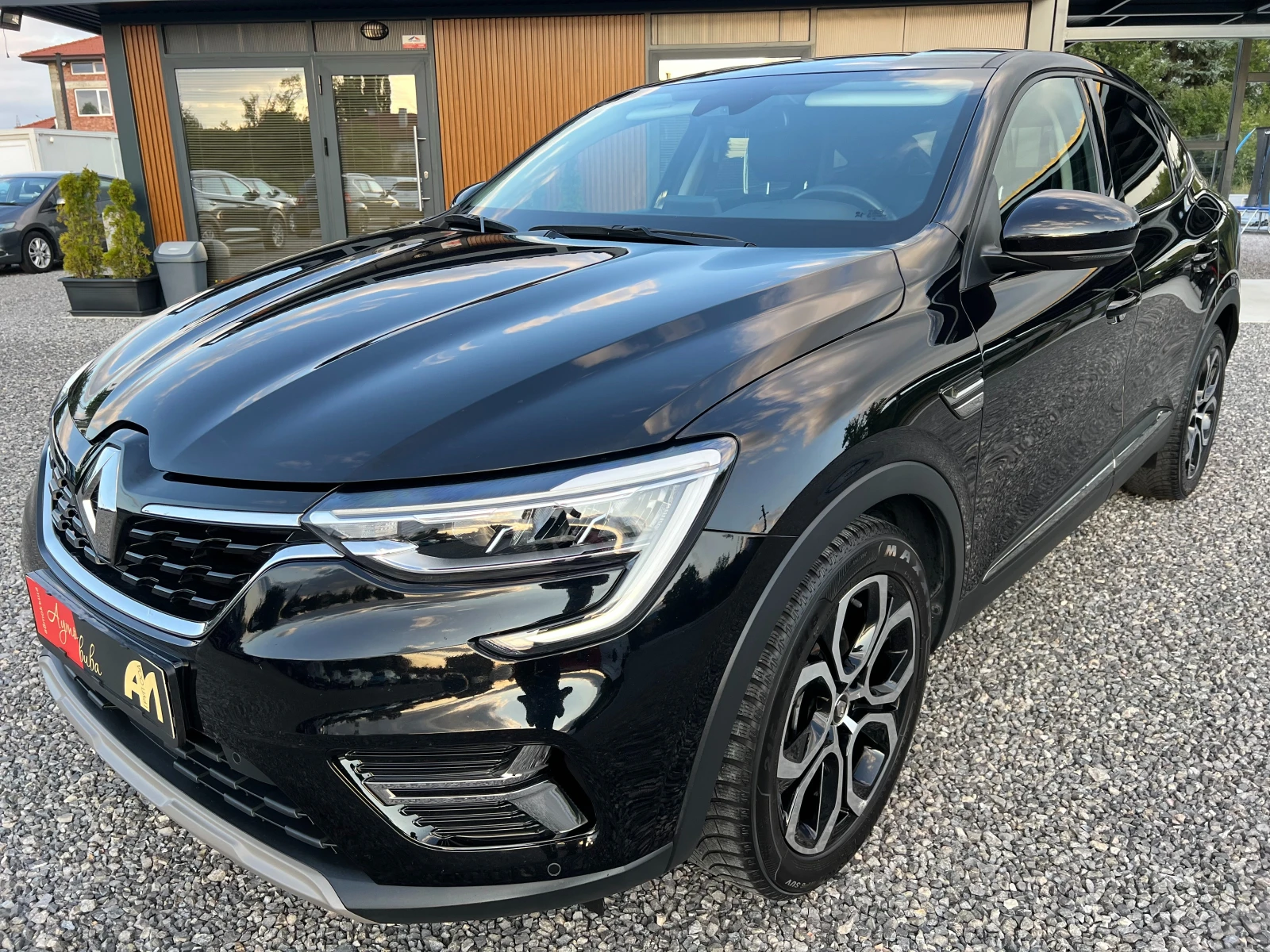 Renault Arkana 1.6 Е-ТЕCH Hybrid/145k.c./Кожа/Нави/Мъртва точка/