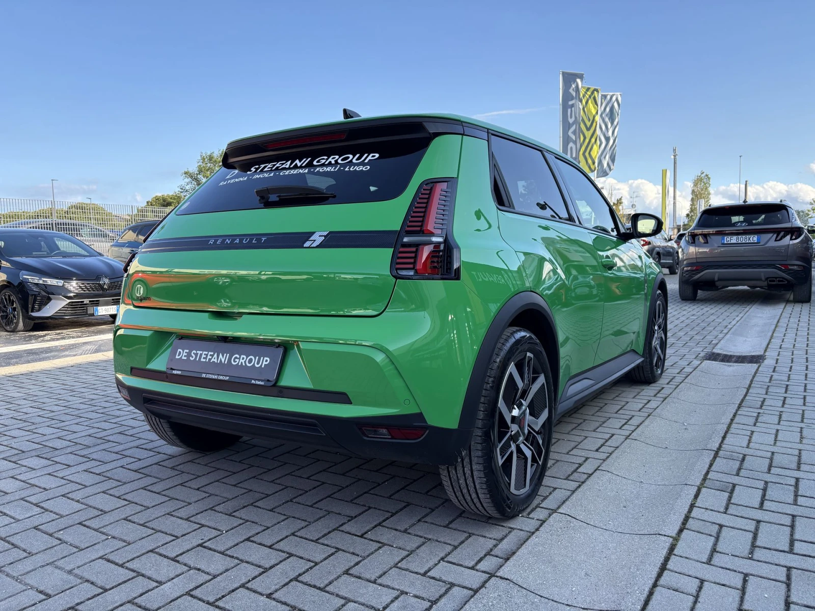 Renault 5 40 kWh Techno, снимка 3 - Автомобили и джипове - 55541329
