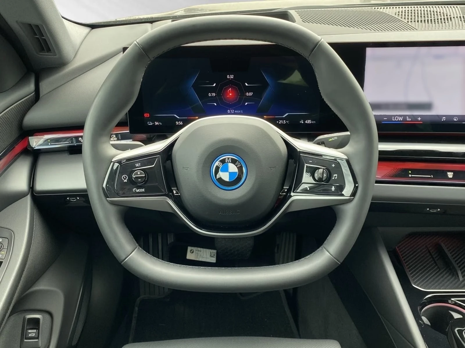 BMW i5 eDrive40/LED/HEAD UP/AMBIENT/360/HARMAN KARDON, снимка 9 - Автомобили и джипове - 55919834