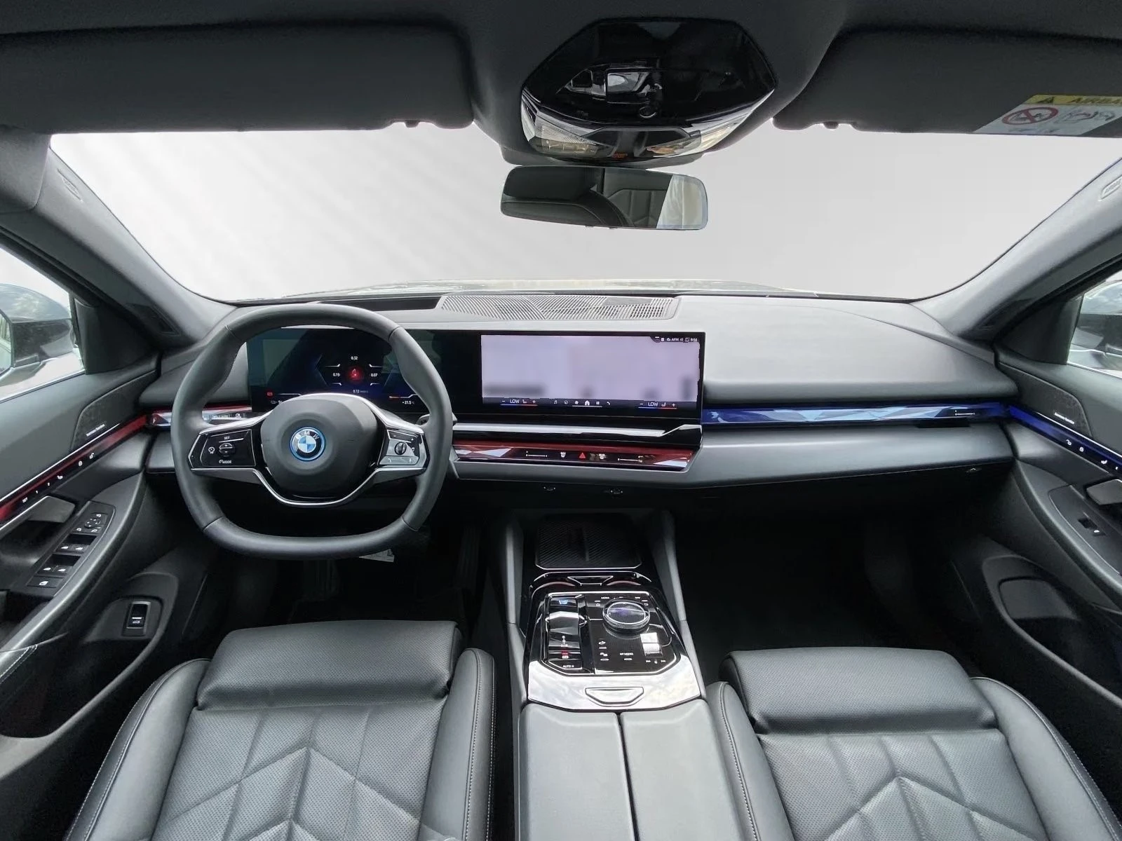BMW i5 eDrive40/LED/HEAD UP/AMBIENT/360/HARMAN KARDON, снимка 12 - Автомобили и джипове - 55919834