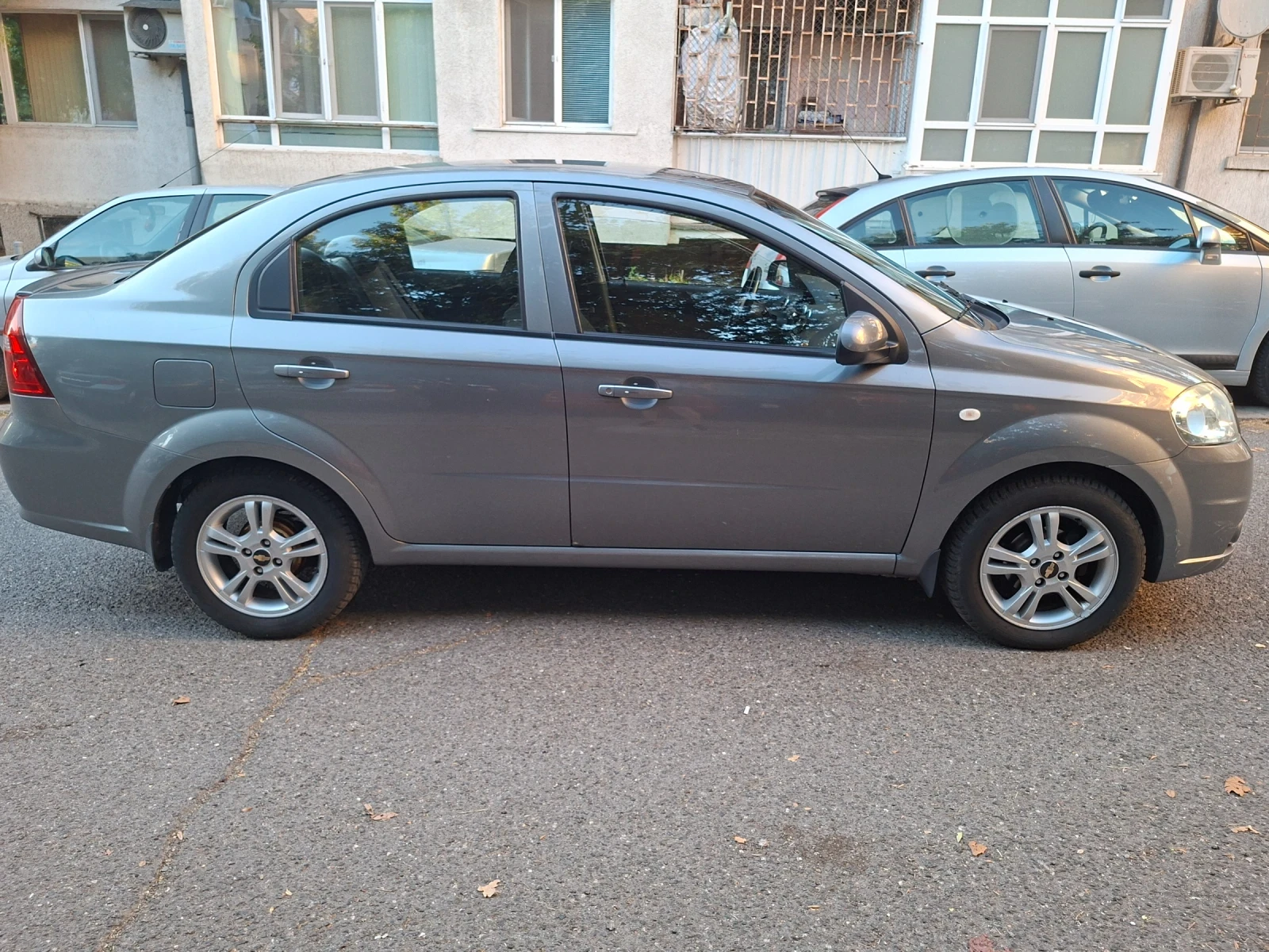 Chevrolet Aveo, снимка 4 - Автомобили и джипове - 56010695