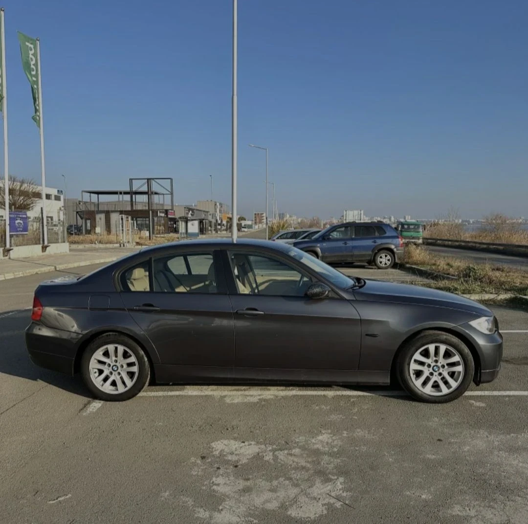 BMW 320 D, снимка 3 - Автомобили и джипове - 56016273