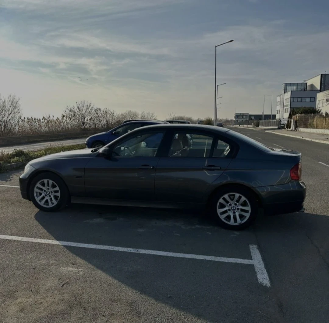 BMW 320 D, снимка 6 - Автомобили и джипове - 56016273