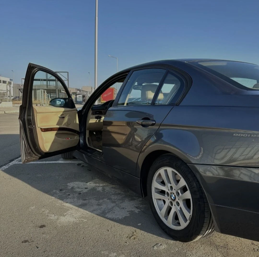 BMW 320 D, снимка 11 - Автомобили и джипове - 56016273