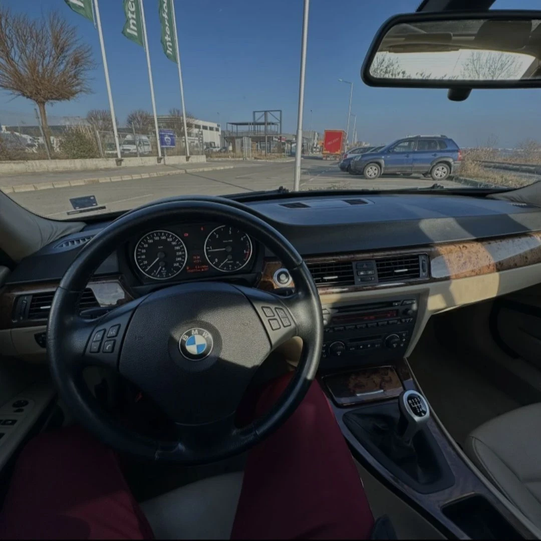 BMW 320 D, снимка 8 - Автомобили и джипове - 56016273