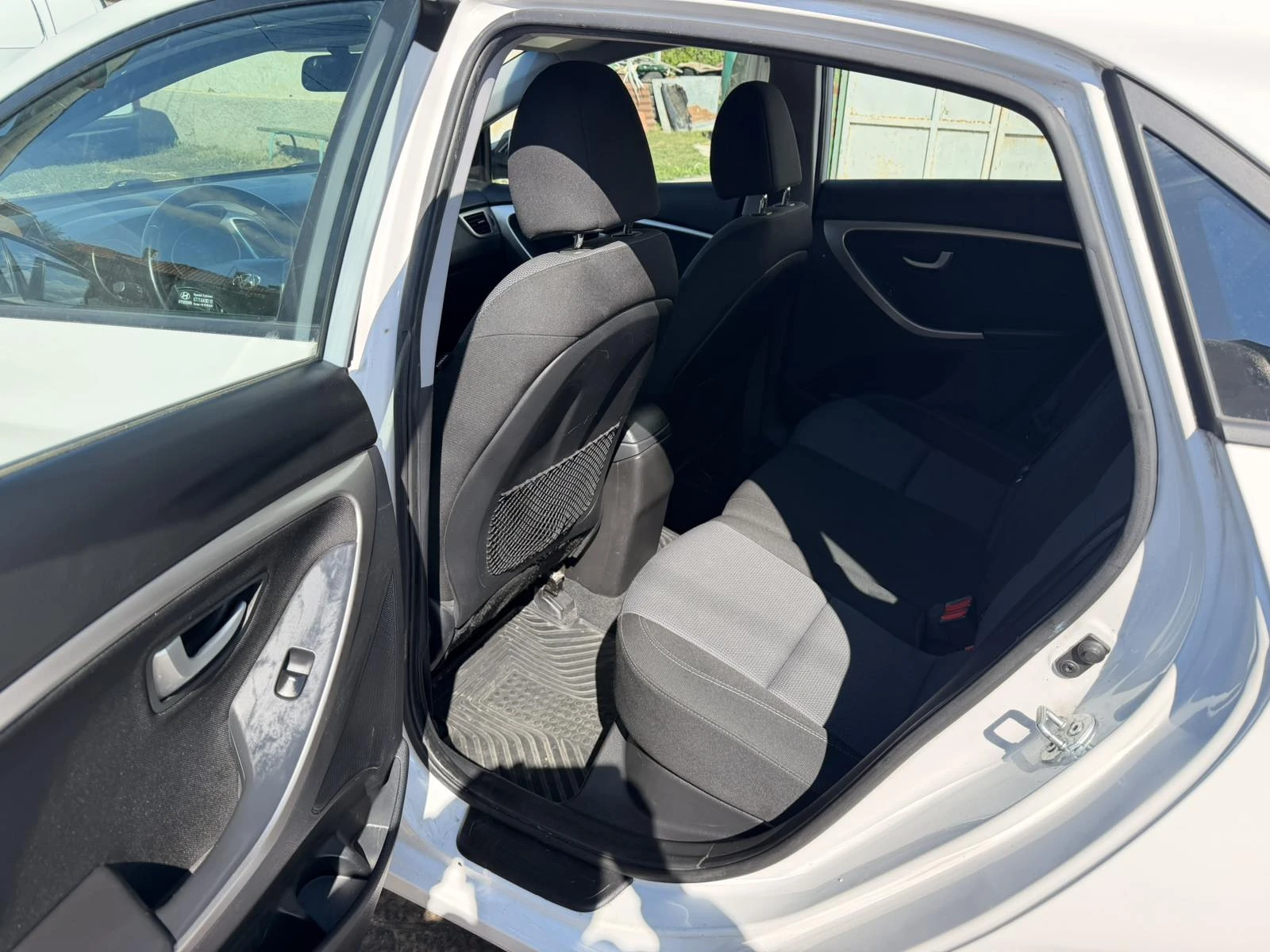 Hyundai I30 1.6 GDI 135кс серв.история Euro 5, снимка 12 - Автомобили и джипове - 56251254