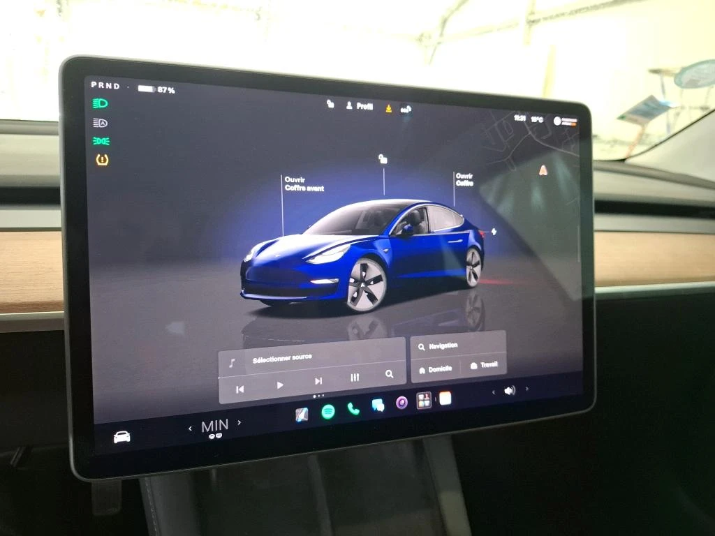 Tesla Model 3 Long Range Dual Motor Leather LED Navi 93% SoH, снимка 10 - Автомобили и джипове - 56287674