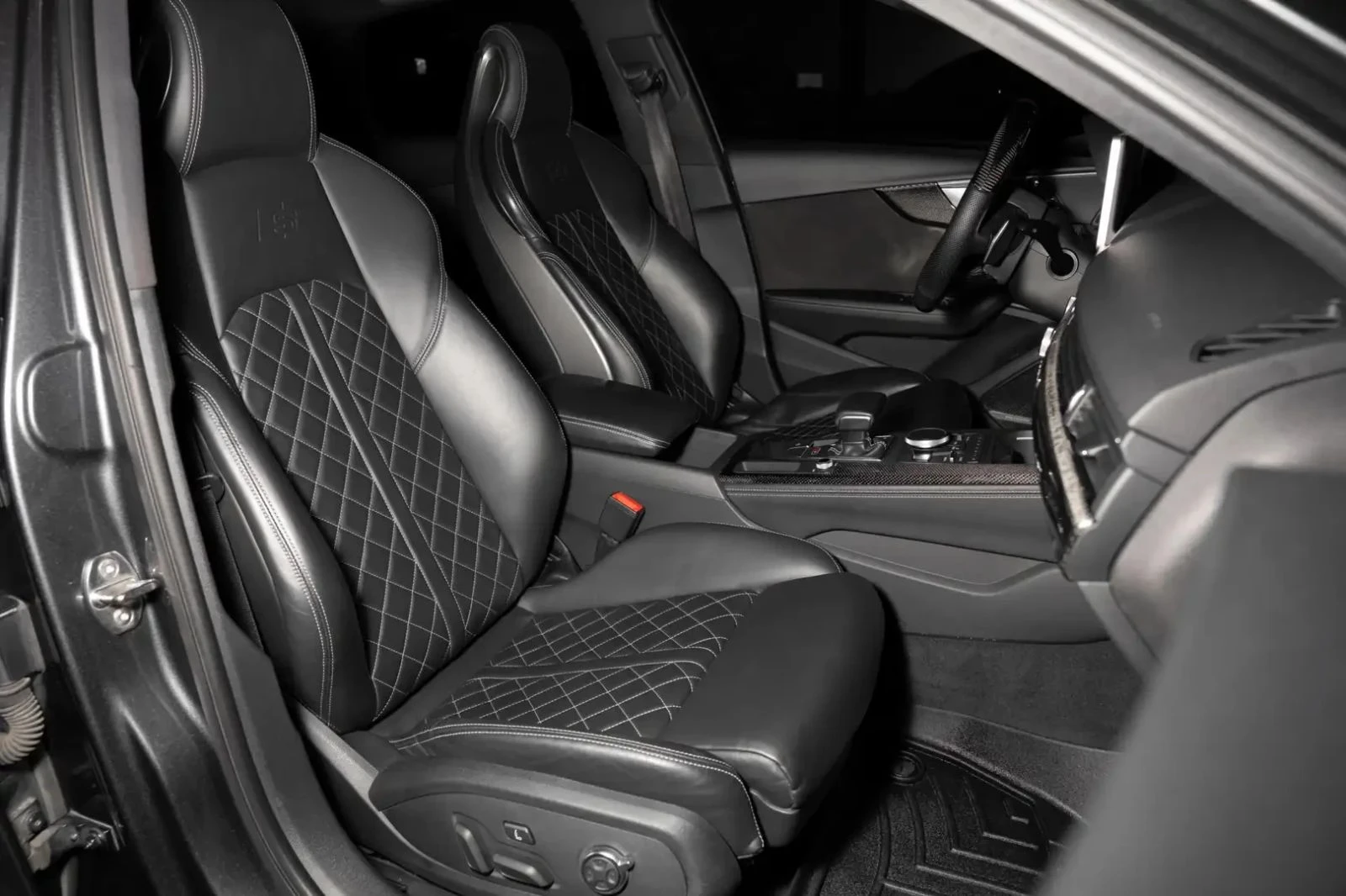 Audi S4, снимка 11 - Автомобили и джипове - 56729132