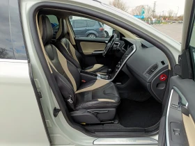 Volvo XC60 2.4 D* 4X4* R-Design* АВТОМАТИК* FULL* , снимка 10
