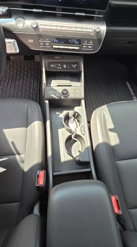 Hyundai Kona SX2 Petrol 170 к.с. 4WD 7DCT Premium, снимка 9