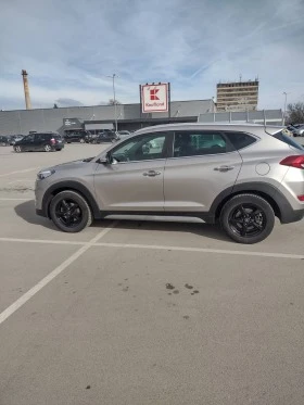 Hyundai Tucson 1.6TGDi всички екстри, 2 комплекта джанти, обслуже, снимка 3