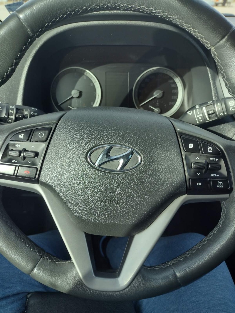 Hyundai Tucson 1.6TGDi всички екстри, 2 комплекта джанти, обслуже, снимка 8 - Автомобили и джипове - 44597168