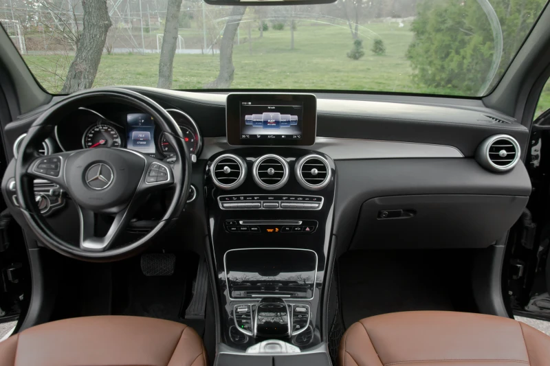Mercedes-Benz GLC 220 *Sport* 9G-Tronic, снимка 10 - Автомобили и джипове - 44898459