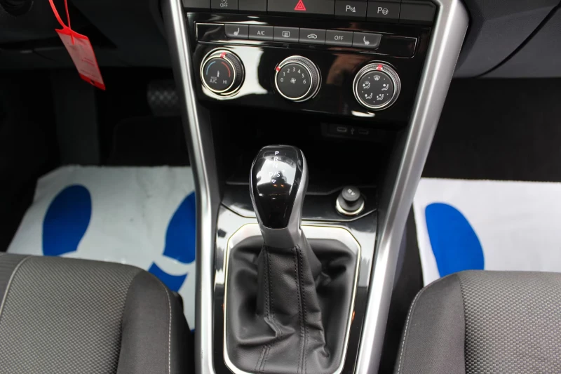 VW T-Roc 1.5TSI/LIFE/150HP/NAVI/LED/LANE/CAM/VCONTROL/644f, снимка 14 - Автомобили и джипове - 51483653