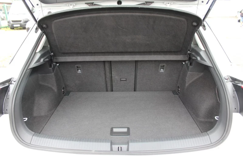 VW T-Roc 1.5TSI/LIFE/150HP/NAVI/LED/LANE/CAM/VCONTROL/644f, снимка 7 - Автомобили и джипове - 51483653