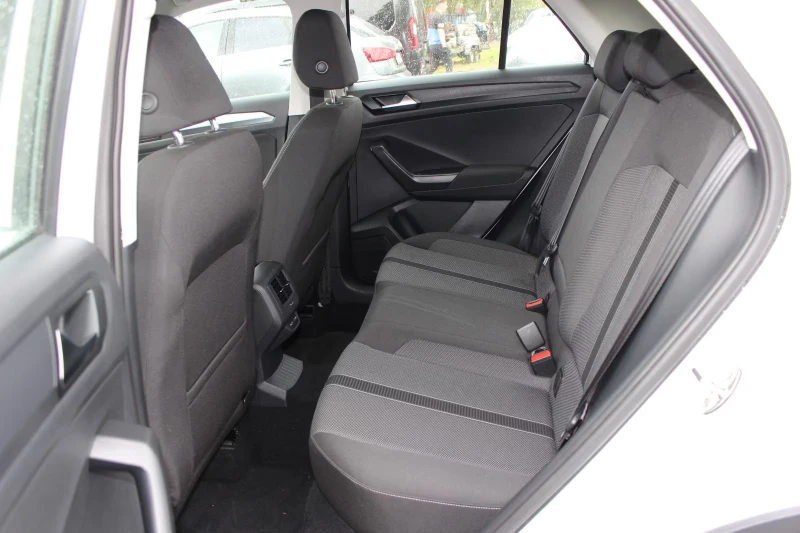 VW T-Roc 1.5TSI/LIFE/150HP/NAVI/LED/LANE/CAM/VCONTROL/644f, снимка 16 - Автомобили и джипове - 51483653