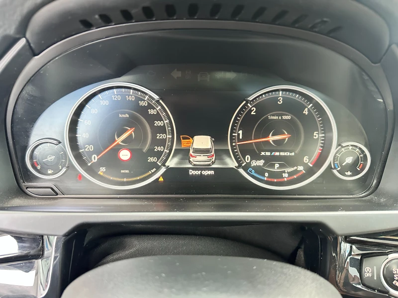 BMW X5 М50D* PANO* ВАКУМ* АМБИЕТНО, снимка 11 - Автомобили и джипове - 52332049